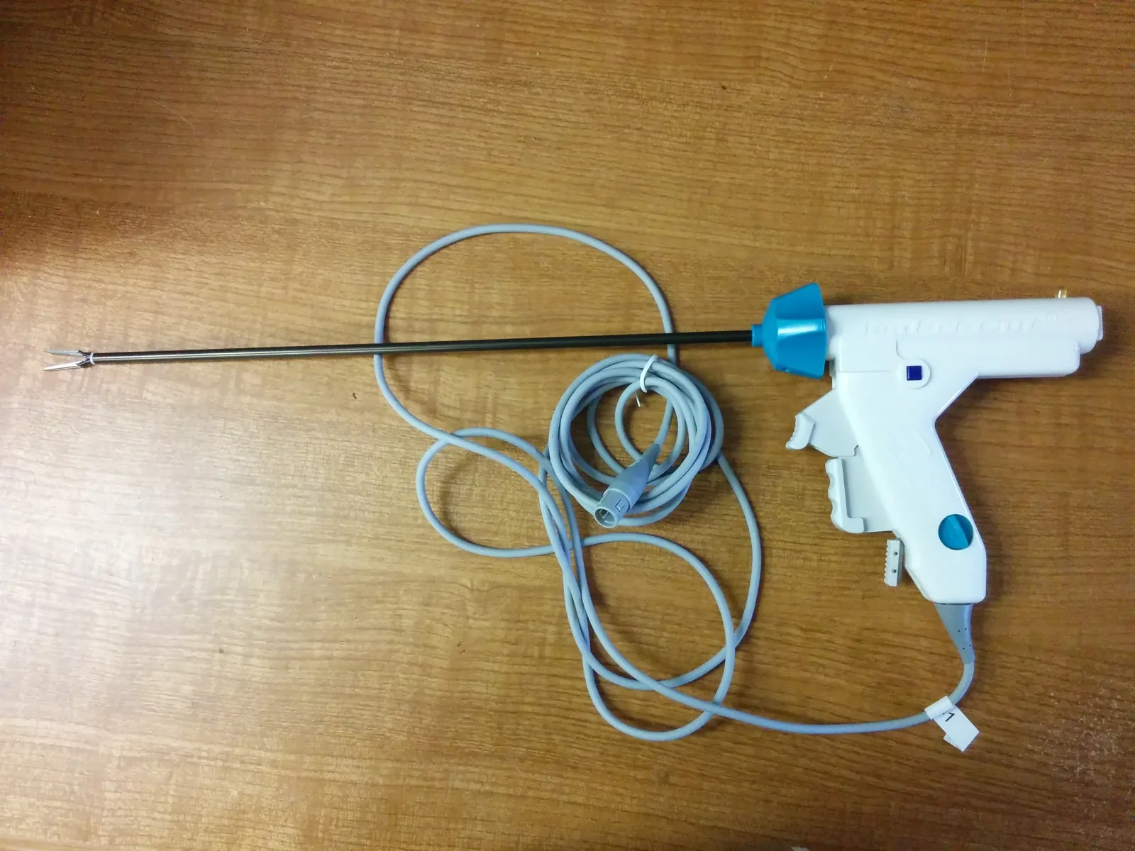 Seal-N-Cut 5mm forceps with pistol-grip handle and cable